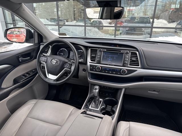 used 2018 Toyota Highlander car, priced at $25,129