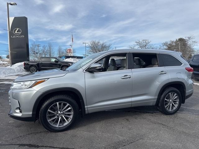 used 2018 Toyota Highlander car, priced at $25,129