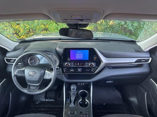 used 2023 Toyota Highlander car, priced at $32,790