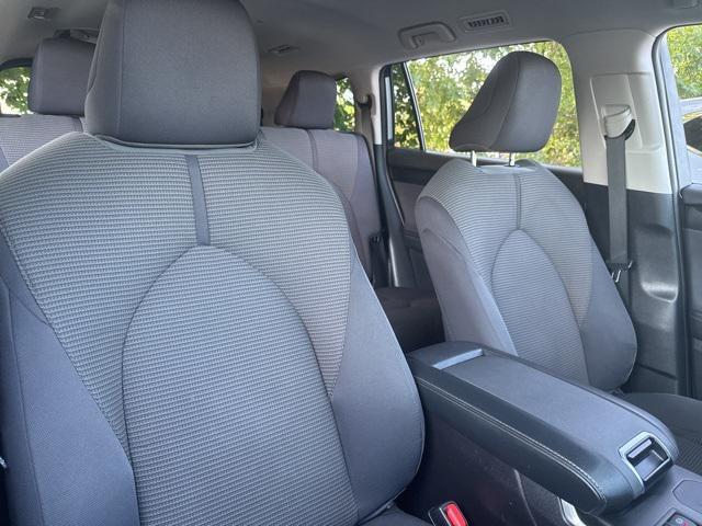 used 2023 Toyota Highlander car, priced at $32,790