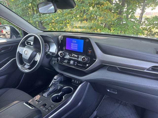 used 2023 Toyota Highlander car, priced at $32,790