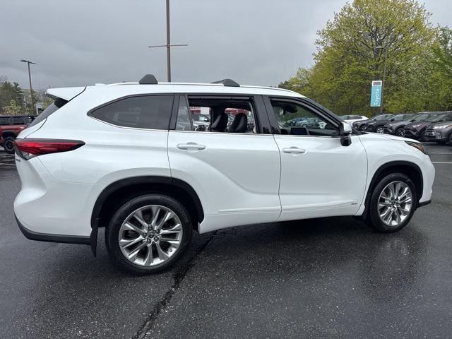used 2023 Toyota Highlander Hybrid car, priced at $49,546