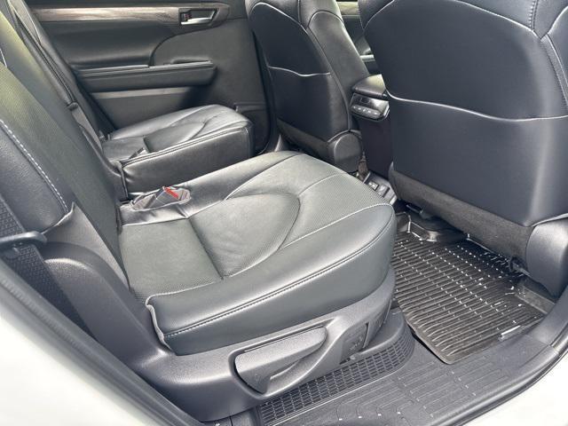 used 2023 Toyota Highlander Hybrid car, priced at $49,546