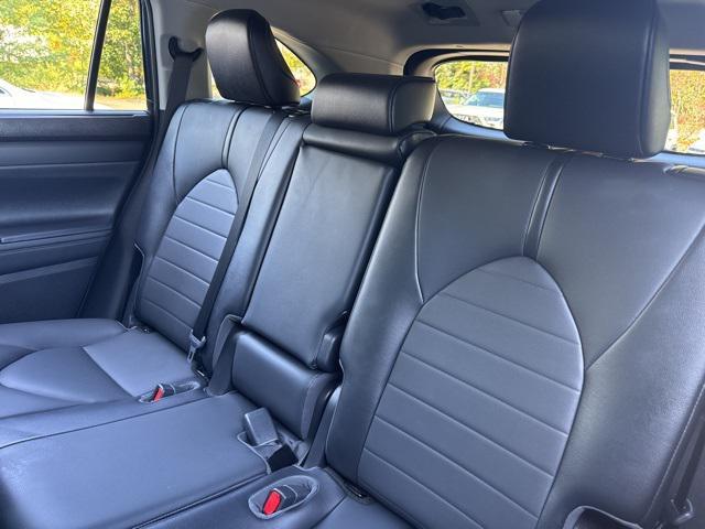 used 2021 Toyota Highlander car, priced at $33,768