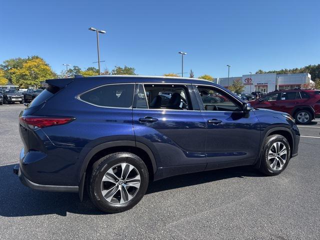 used 2021 Toyota Highlander car, priced at $33,768