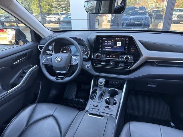 used 2021 Toyota Highlander car, priced at $33,768