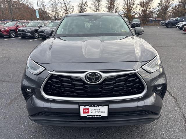 used 2023 Toyota Highlander car, priced at $33,896