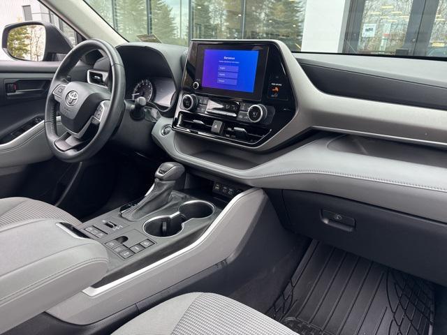 used 2023 Toyota Highlander car, priced at $33,896