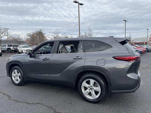 used 2023 Toyota Highlander car, priced at $33,896