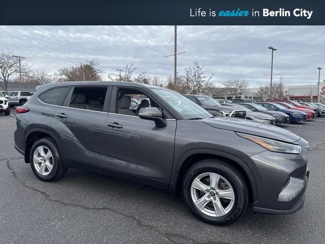 used 2023 Toyota Highlander car, priced at $33,896