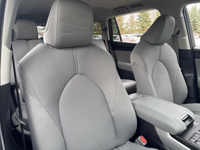 used 2023 Toyota Highlander car, priced at $33,896