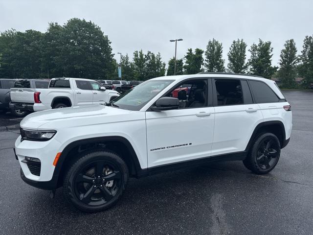 used 2025 Jeep Grand Cherokee car, priced at $42,544