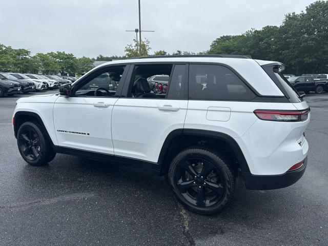 used 2025 Jeep Grand Cherokee car, priced at $42,544