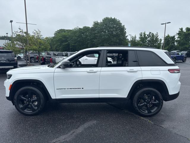 used 2025 Jeep Grand Cherokee car, priced at $42,544