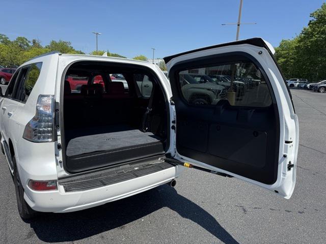 used 2023 Lexus GX 460 car, priced at $53,888