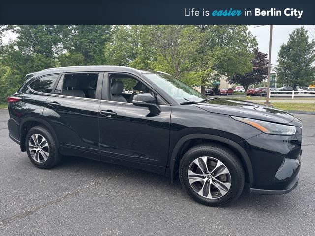 used 2023 Toyota Highlander car, priced at $39,375