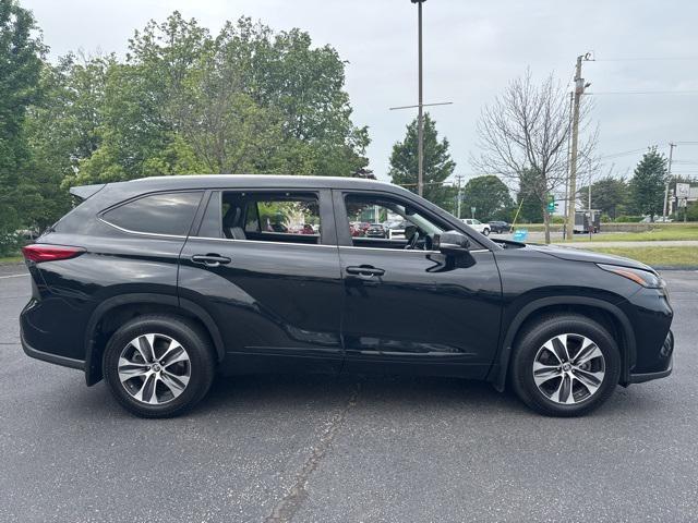 used 2023 Toyota Highlander car, priced at $39,375