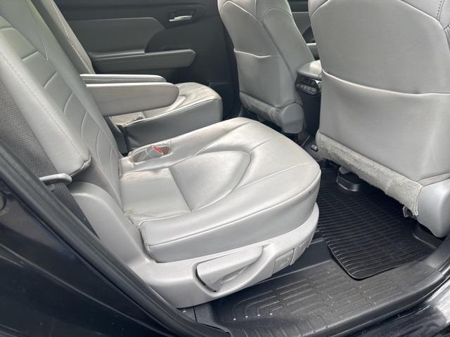 used 2023 Toyota Highlander car, priced at $39,375