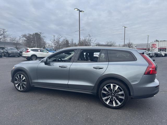 used 2021 Volvo V60 Cross Country car, priced at $32,698