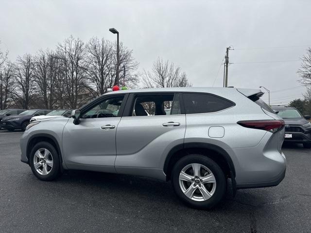 used 2024 Toyota Highlander car, priced at $37,828