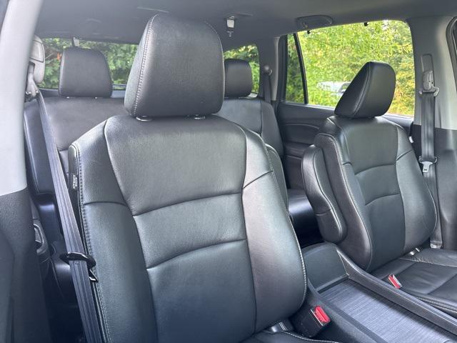 used 2022 Honda Pilot car, priced at $31,705