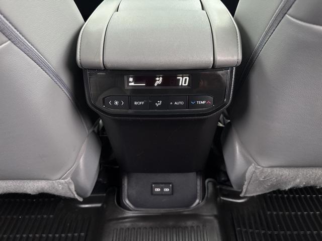 used 2022 Toyota Highlander car, priced at $37,406