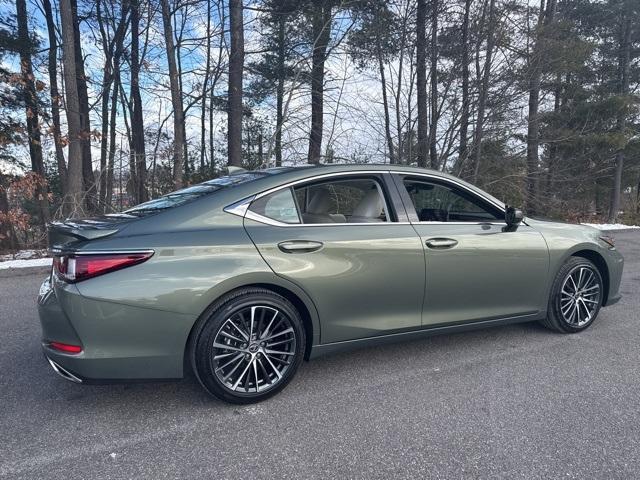 new 2025 Lexus ES 350 car, priced at $49,834