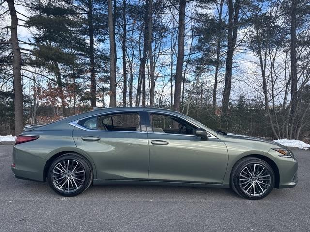 new 2025 Lexus ES 350 car, priced at $49,834