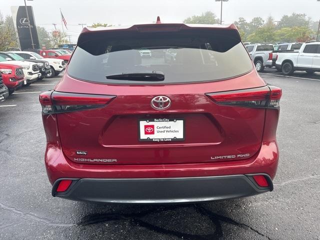 used 2021 Toyota Highlander car, priced at $35,100