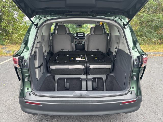 used 2024 Toyota Sienna car, priced at $45,885