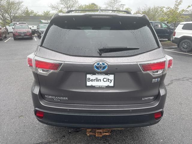 used 2015 Toyota Highlander Hybrid car, priced at $25,997