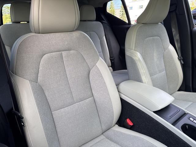 used 2020 Volvo XC40 car, priced at $24,965