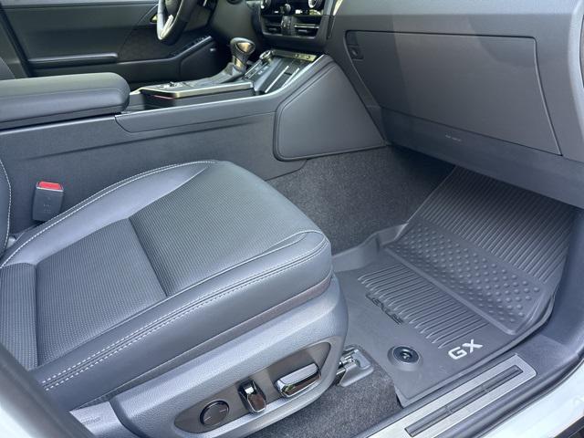 new 2025 Lexus GX 550 car, priced at $85,773
