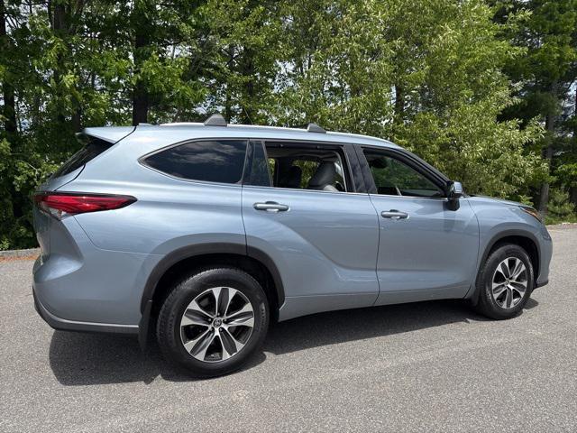 used 2020 Toyota Highlander car, priced at $30,645