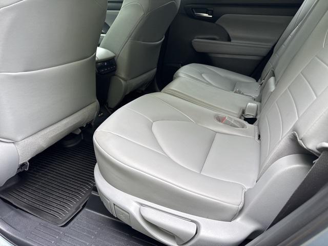 used 2020 Toyota Highlander car, priced at $30,645