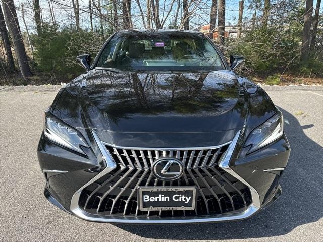 new 2024 Lexus ES 300h car, priced at $52,570