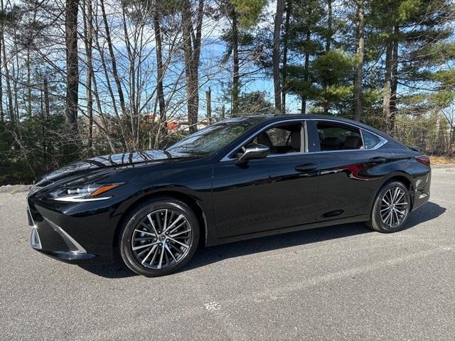 new 2024 Lexus ES 300h car, priced at $52,570