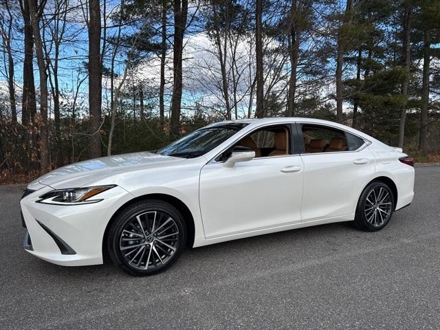 new 2025 Lexus ES 350 car, priced at $50,584