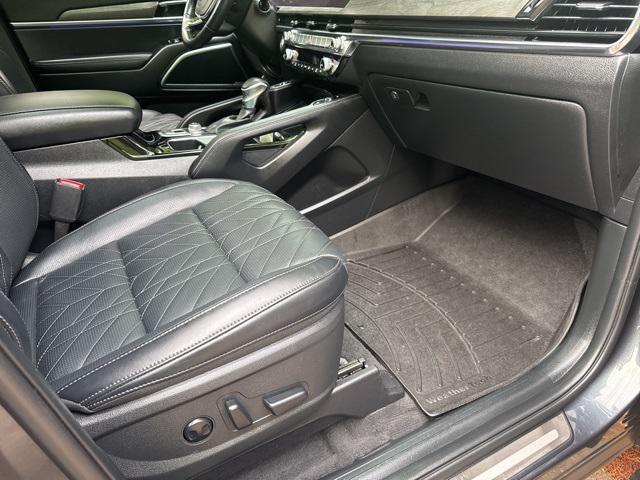 used 2024 Kia Telluride car, priced at $41,995