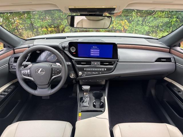 new 2025 Lexus ES 350 car, priced at $48,099