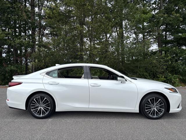 new 2025 Lexus ES 350 car, priced at $48,099