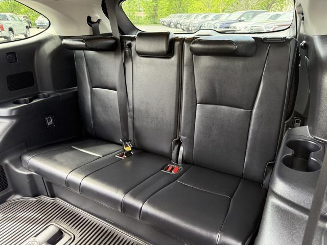 used 2021 Toyota Highlander car, priced at $37,228