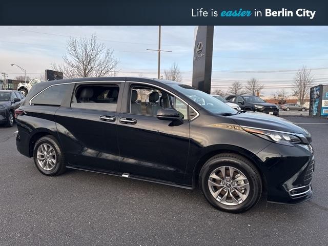 used 2024 Toyota Sienna car, priced at $49,699