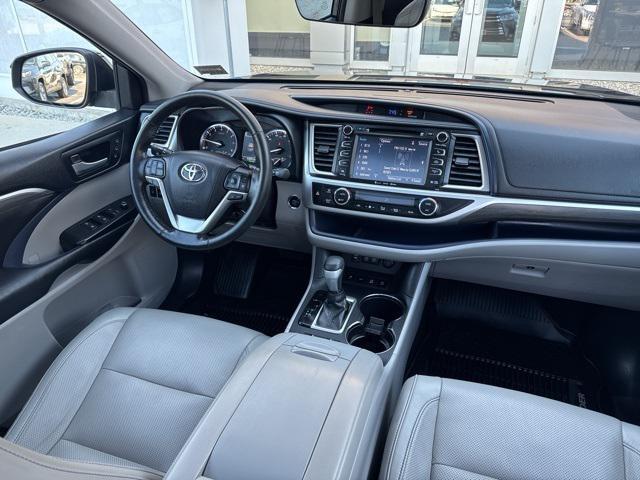 used 2018 Toyota Highlander car, priced at $30,532