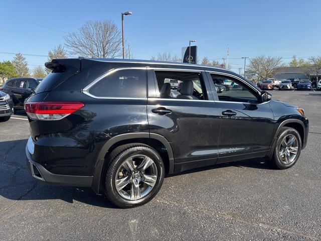 used 2018 Toyota Highlander car, priced at $30,532