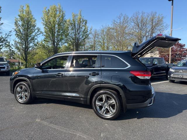 used 2018 Toyota Highlander car, priced at $30,532