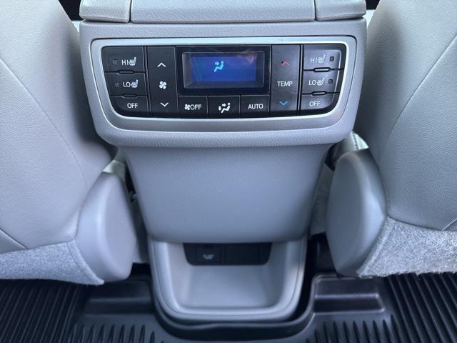 used 2018 Toyota Highlander car, priced at $30,532