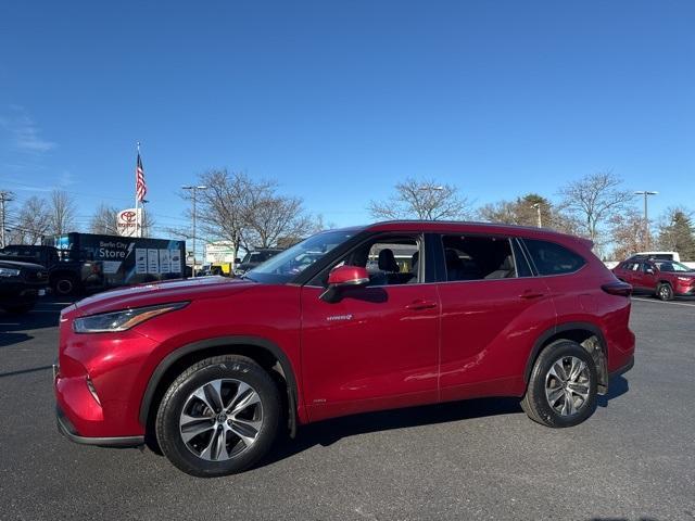 used 2021 Toyota Highlander Hybrid car, priced at $38,880