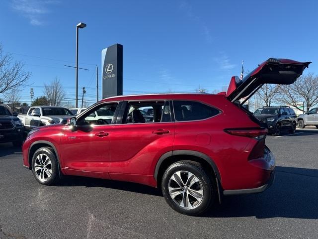 used 2021 Toyota Highlander Hybrid car, priced at $38,880