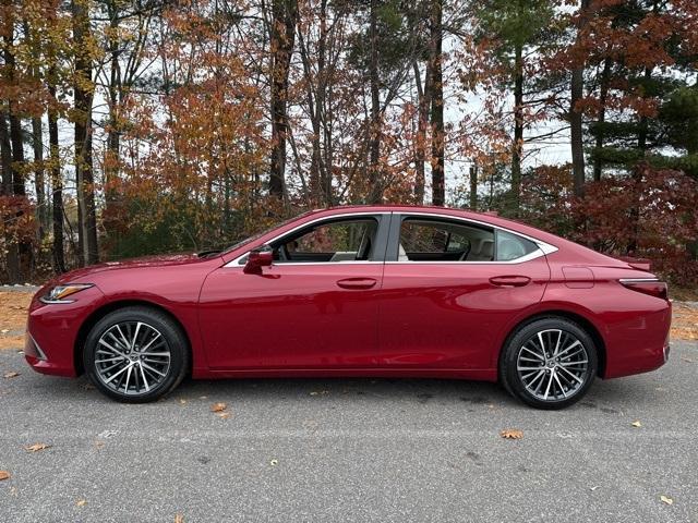 new 2025 Lexus ES 300h car, priced at $49,944